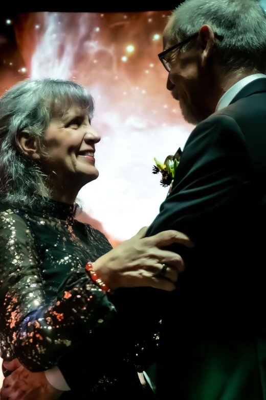 Las Vegas: Cosmic Space Wedding + Spectacular Photography - Finding the chapel near Harry Reid International Airport