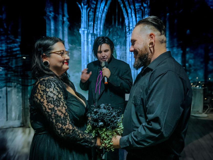 Las Vegas: Haunted House Wedding Ceremony + Photography - What happens during the 45-minute ceremony