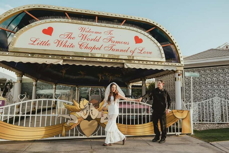 Las Vegas: Wedding Chapel Photography Session - After the vows, take the session onto the Strip