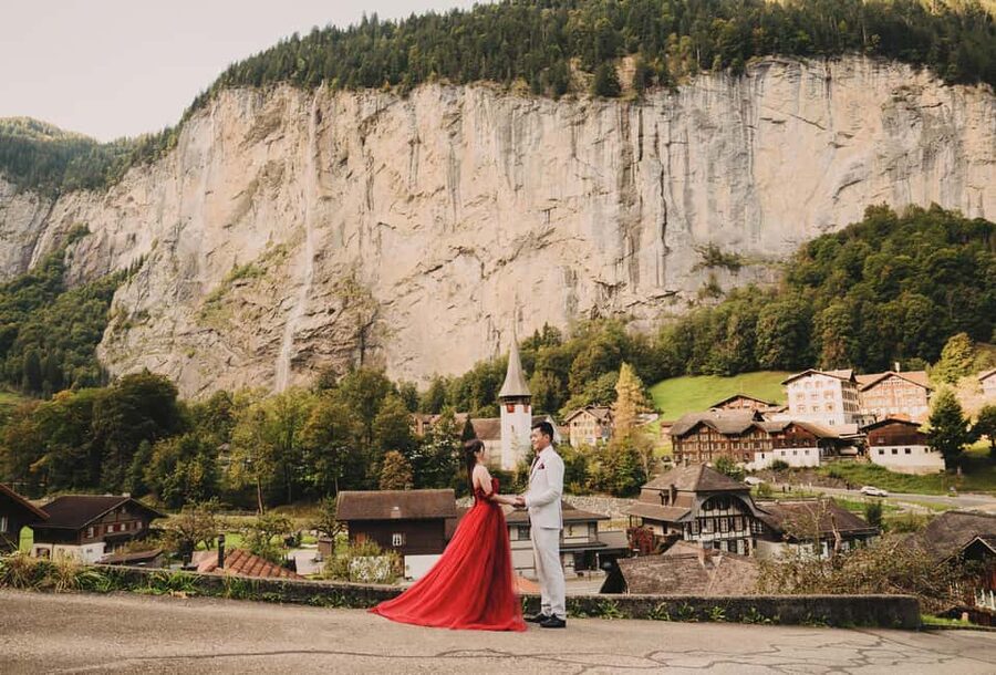 Lauterbrunnen & Wengen: Photoshoot at the best spots. - One hour among Wengen’s village views