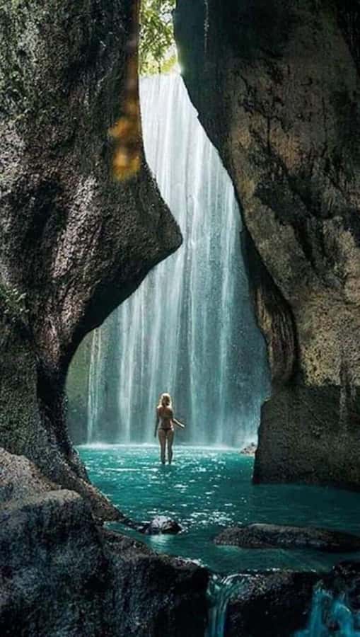 Lempuyang Gate Heaven: Best Famous Spots for Instagram - Waterfalls add effort and variety