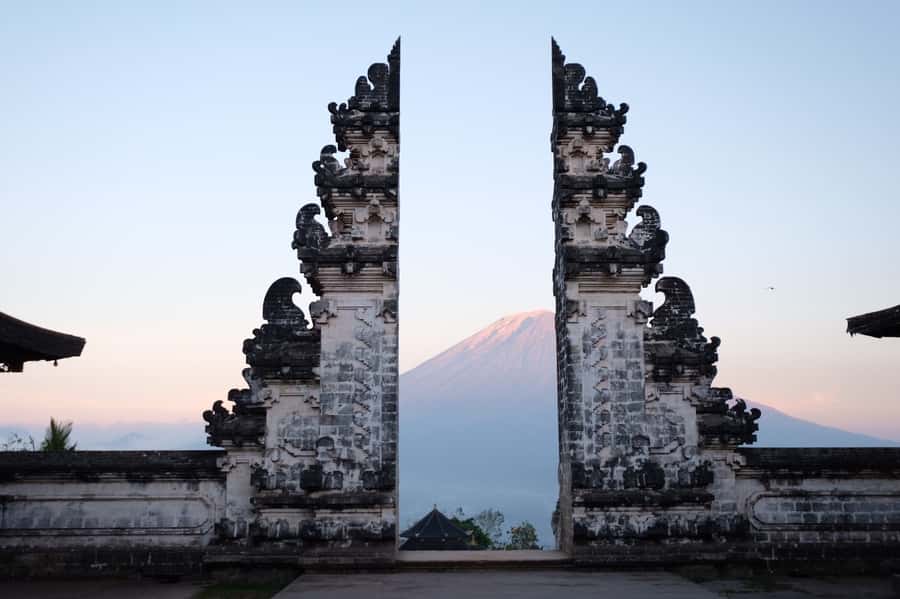 Lempuyang Gate of Heaven: Day Trip with a Photographer - The guides make or break the day