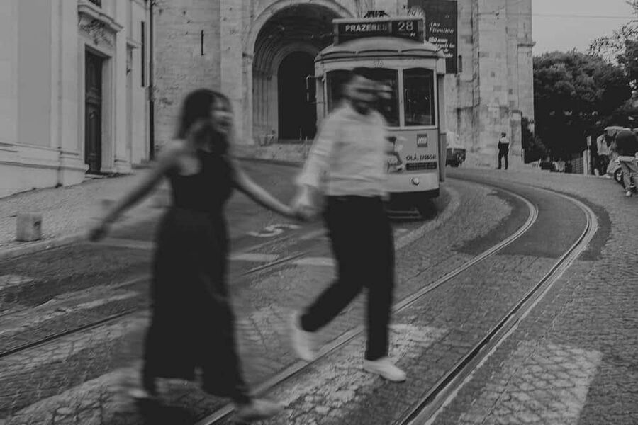 Lisbon photo shoot with a highlight video - Starting at Praça do Comércio