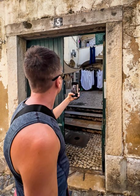 Lisbon Photo Tour In Alfama & Graça With Gilby VM - Who should book this experience?