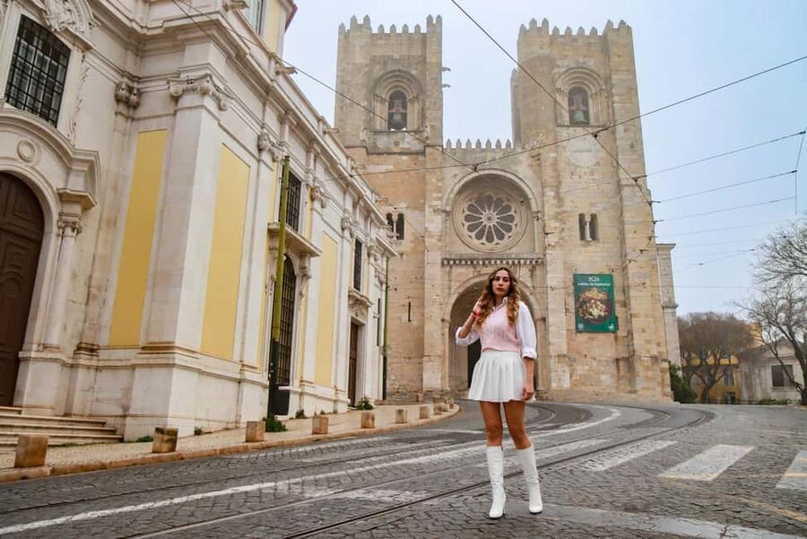 Lisbon: Photoshoot with a Professional Local Photographer - Photo quantity, editing, and timing