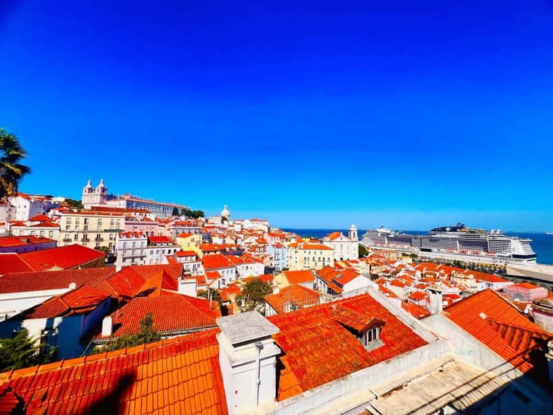 Lisbon: Private Tuk Tuk Tour with Polaroid Photos - A quick way to understand Lisbon’s hills