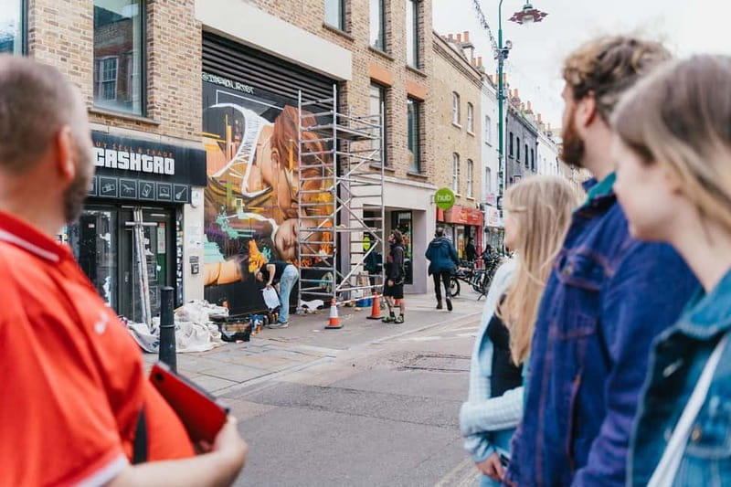 London: East End Instagrammable Street Art & Graffiti Tour - Seven Stars Yard and Allen Gardens