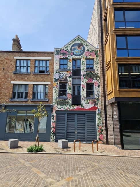 London: East End Instagrammable Street Art & Graffiti Tour - Hanbury Street and the search for details