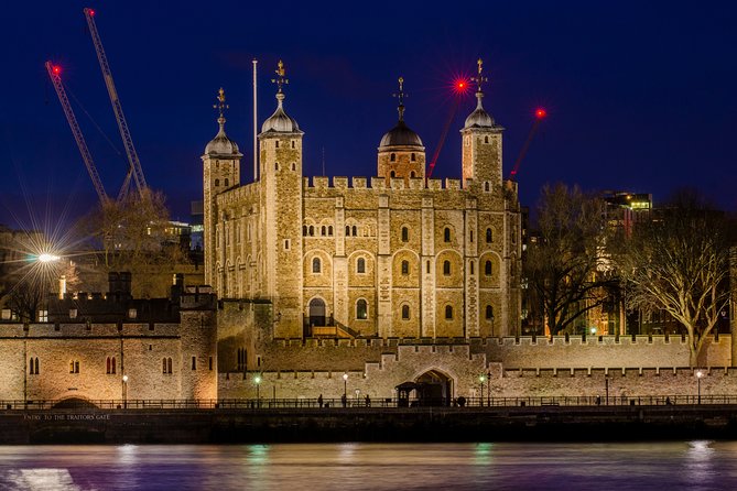 London Photography Masterclass - Private Photography Lesson - Household Division and the city’s formal side