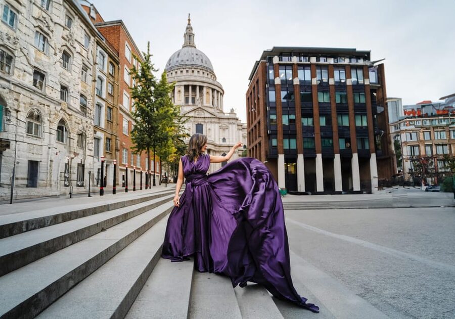 London: Private Flying-dress Photoshoot @jonadress - Big Ben supplies the main backdrop