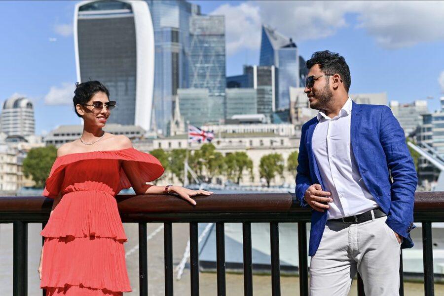 London: Professional Private Photoshoot and Edited Photos - Timing, language, and cancellation details