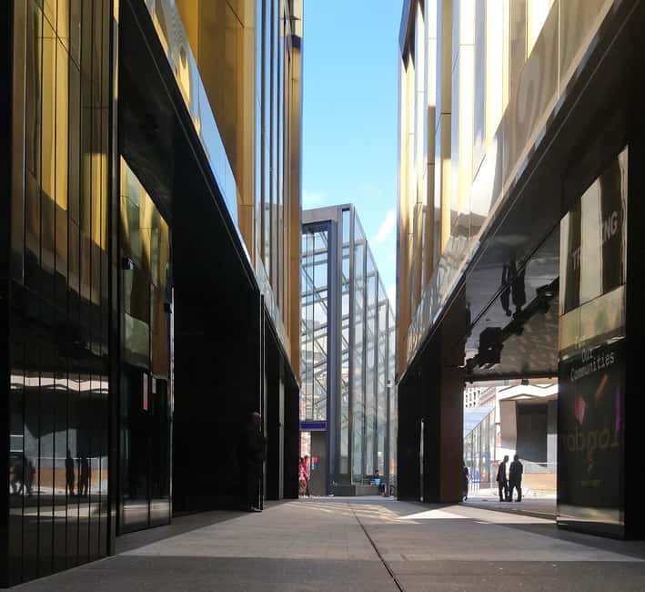 London: West End Photography Walking Tour with Guide - Seeing the West End through a camera
