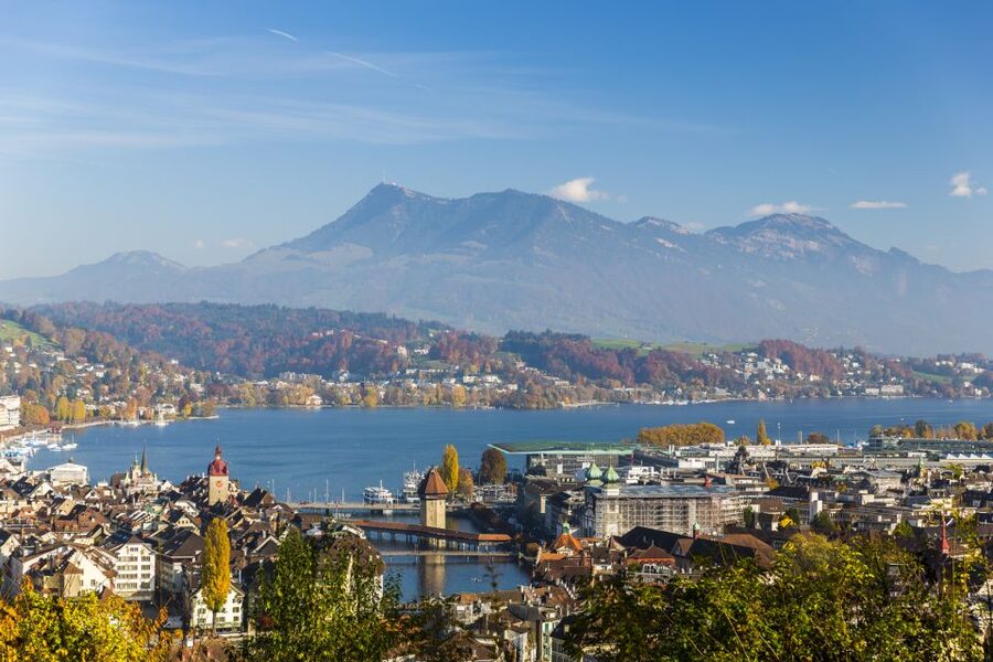 Lucerne: Photography Walking Tour - What the small group changes