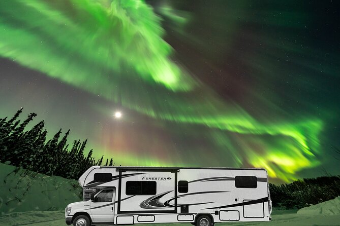 Luxury RV Small Group Aurora Chasing Tour with Photography - Chasing the lights from a Fairbanks hotel