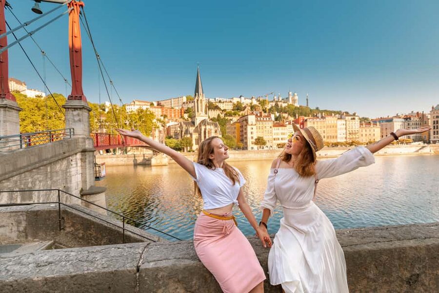 Lyon: Private Photoshoot with a Professional Photographer - The 90-minute experience reaches Fourvière Hill