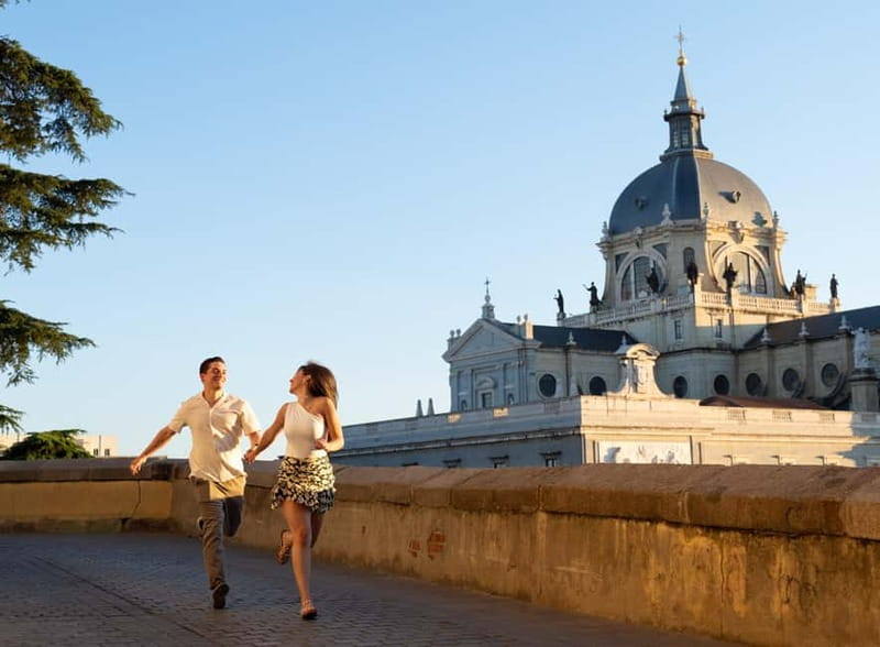 Madrid: Photoshoot for couples - Why a Madrid photoshoot can be worth the hour