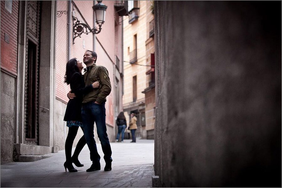 Madrid: Private Photo Shoot and Professional Images - Huertas and the Barrio de las Letras