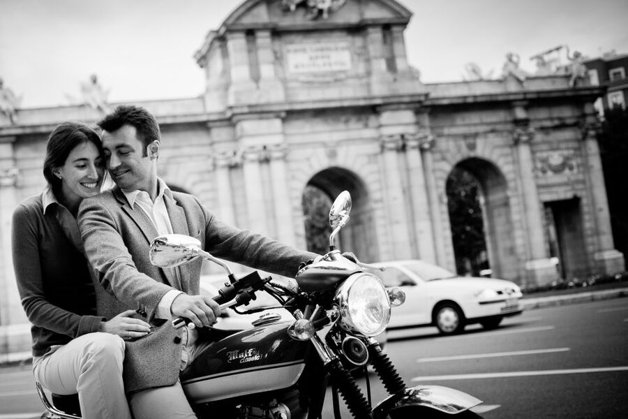 Madrid: Private Photo Shoot and Professional Images - Choosing between one hour and two