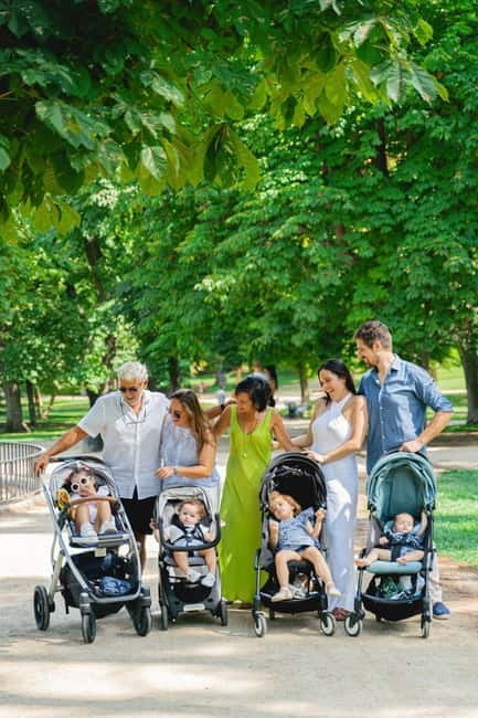 Madrid: Professional photoshoot in the Retiro park - Who will enjoy this most?