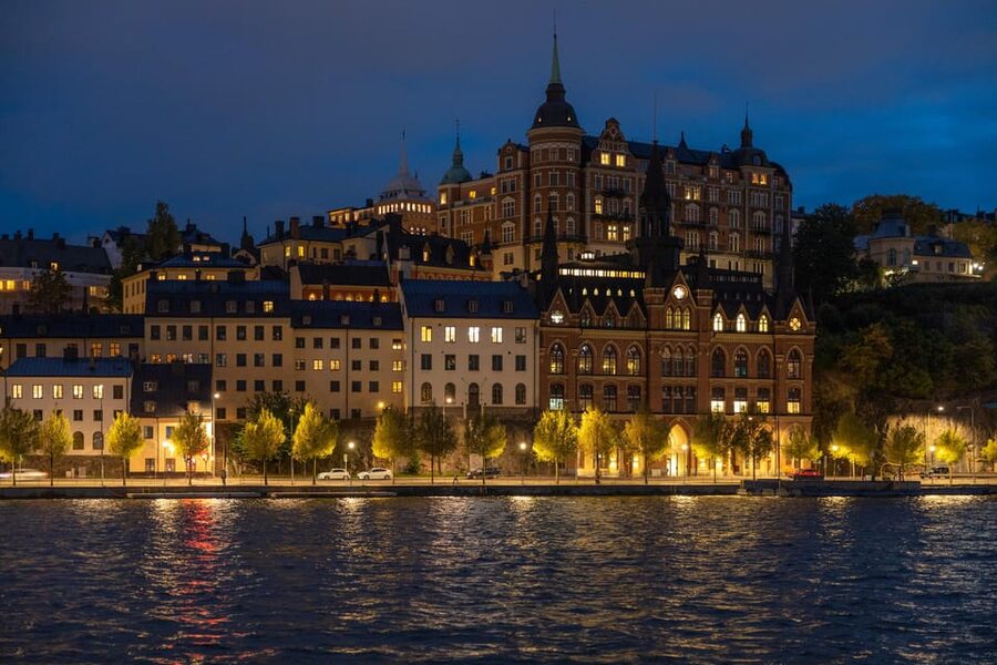 Magical ''Stockholm by Night'' Photo Walk - Booking details that affect your evening