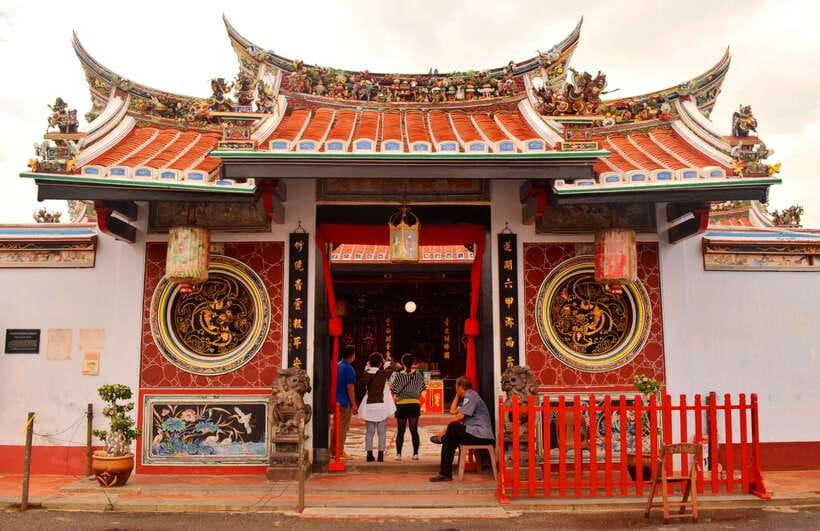 Malacca Instagram Tour: Top Spots (Private & All-Inclusive) - Malacca Strait Mosque and the final views