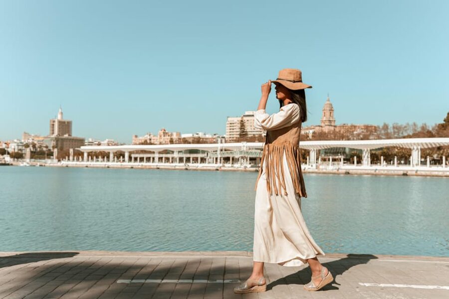 Málaga: Professional Photoshoot and City Tour - Who will enjoy this Málaga photo tour?