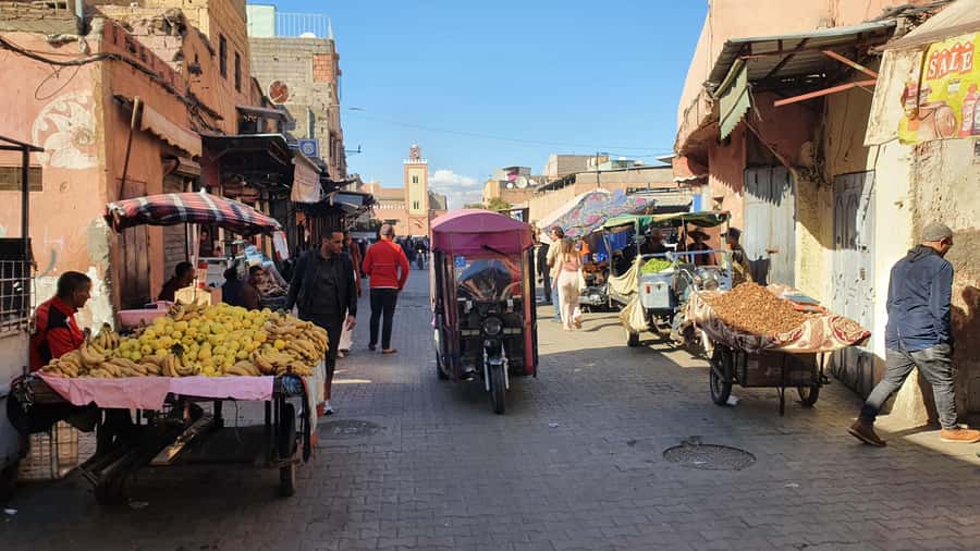 Marrakech Tuk-Tuk Tour with Photography Museum+Secret Garden - Maison de la Photographie and Morocco on paper