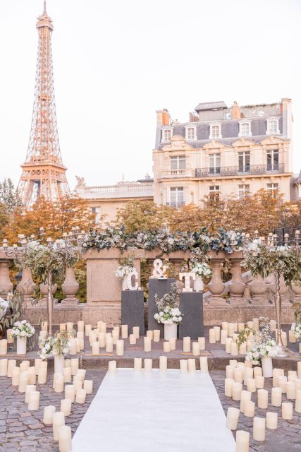 Marriage Proposal in Paris + Photographer 1h-Proposal agency - A private experience, not a crowded group tour