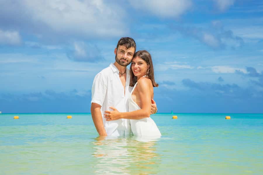 Mauritius: Photoshoot at Mont Choisy Beach - The five-minute transfer and beach arrival