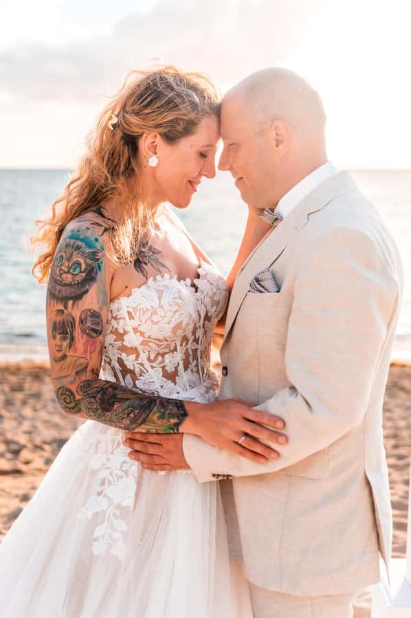 Mauritius: Sunset photoshoot (Honeymoon/family shoots) - Booking flexibility and final practical details