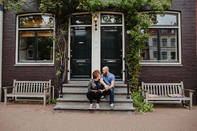 Memories for life - Photo shoots in Amsterdam with a professional photographer - Starting at Westermarkt and reaching Bloemgracht