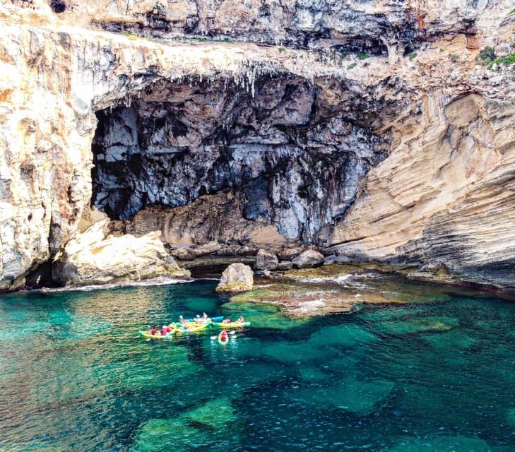 MENORCA: Kayak cave route + photo session. - What the guides add to the day