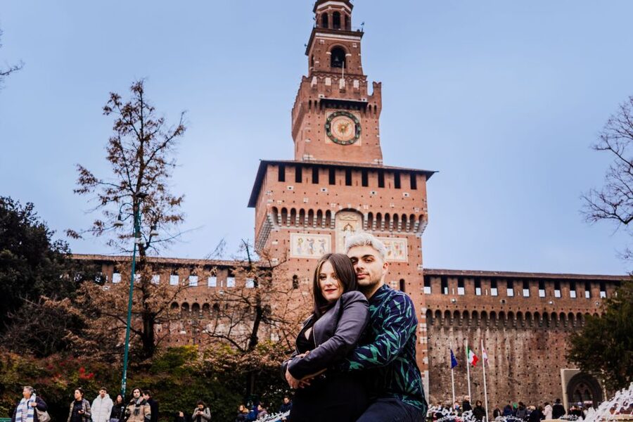 Milan: Professional Photoshoot Outside Sforza Castle - Starting at the fountain in Castle Park
