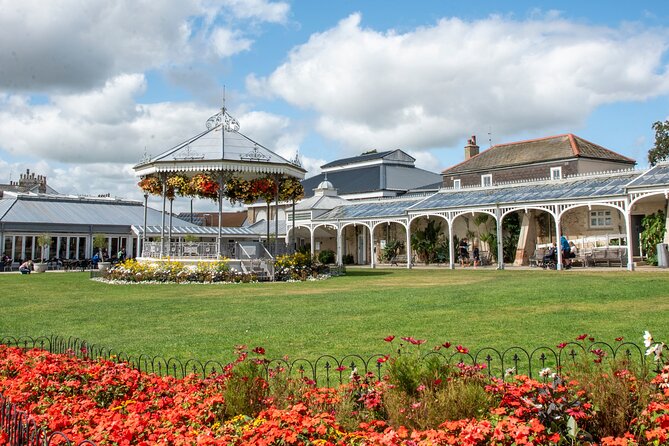 Mindful Photo Walk at Princess Pavilion & Gyllyngdune Gardens - Key points at a glance