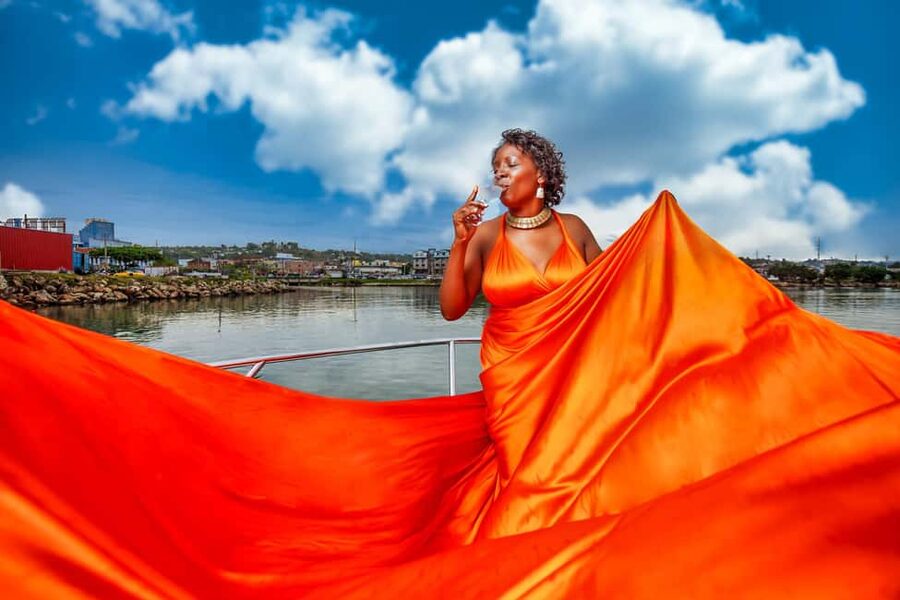 Montego Bay: Flying Dress Photoshoot in Montego Bay Jamaica - What makes the beach backdrop useful