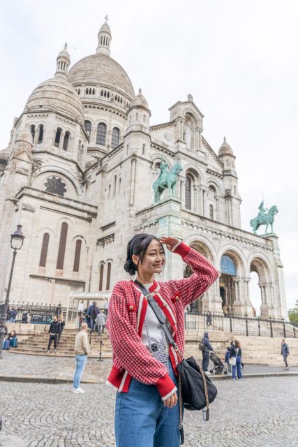 Montmartre Sacre Coeur area photoshoot by Paris photographer - Why Montmartre works so well for a short photoshoot