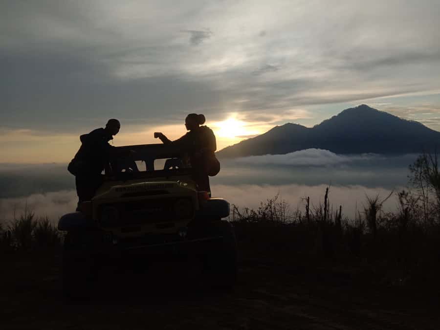 Mount Batur: Sunset/Sunrise 4WD Jeep Tour with Photographer - Photography is a major part of the value