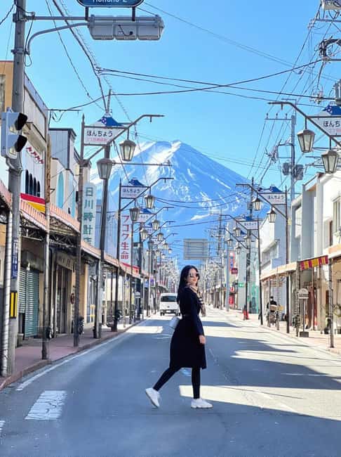 Mount Fuji 1-Day Trip: the Hottest Photography Tour - Oishi Park and the changing sea of flowers