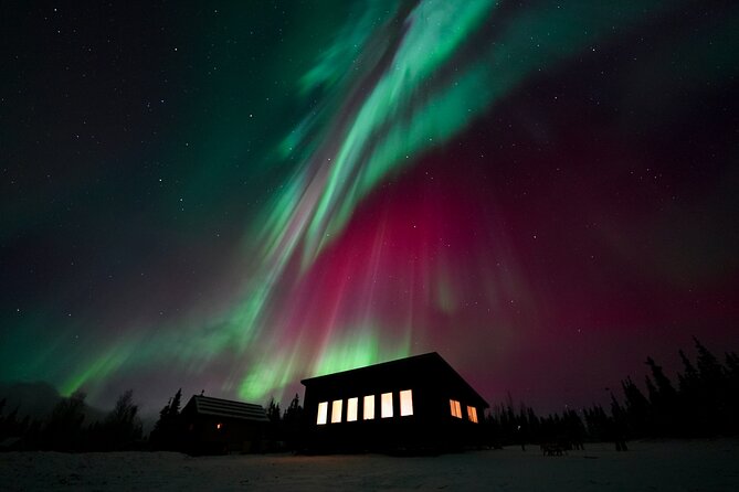 Mountaintop 360° Best Alaskan Cabin with Photography @Aurora Camp - How the live aurora camera helps