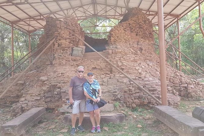 My Son Early Morning Tour to avoid Crowds & Take Nice Photos - Reading the Champa towers instead of just photographing them