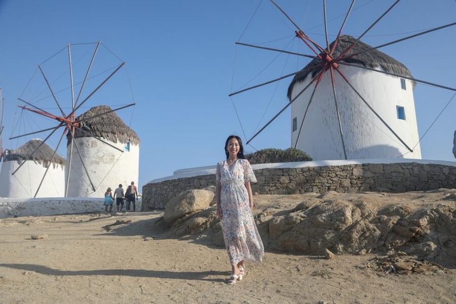 Mykonos: 1 hour private photo session in Mykonos Town - How Panagiotis Handles the Session