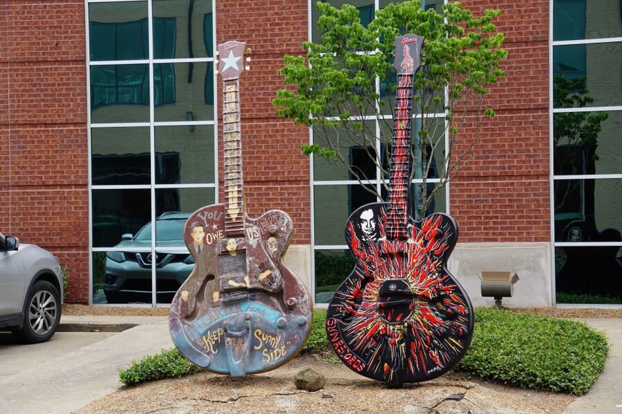 Nashville: Street Art & Instagram Golf Cart Tour - The Gulch: polished streets and bold photo walls