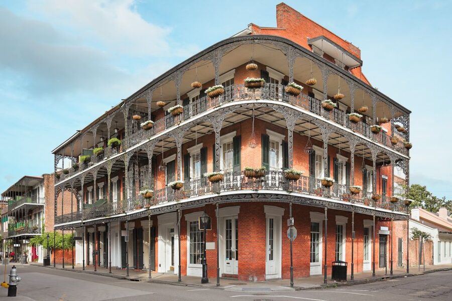 New Orleans: French Quarter Photo Shoot and Walking Tour - Starting near St. Louis Cathedral