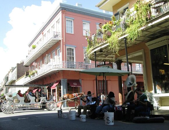 New Orleans Private Photo Shoot with Professional Photographer - Stop two: Jackson Square and the city’s familiar face
