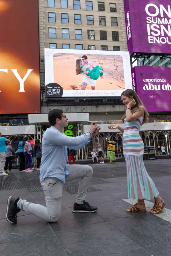 New York City: Photoshoot - Times Square - Why a Times Square photo session can be worth it