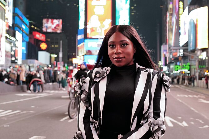 New York: Times Square Professional Photoshoot - How the $324 group price works