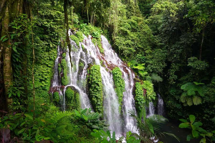 North Bali: Full-day Highlights Instagram Tour - Ulun Danu Beratan and the calm of Lake Beratan