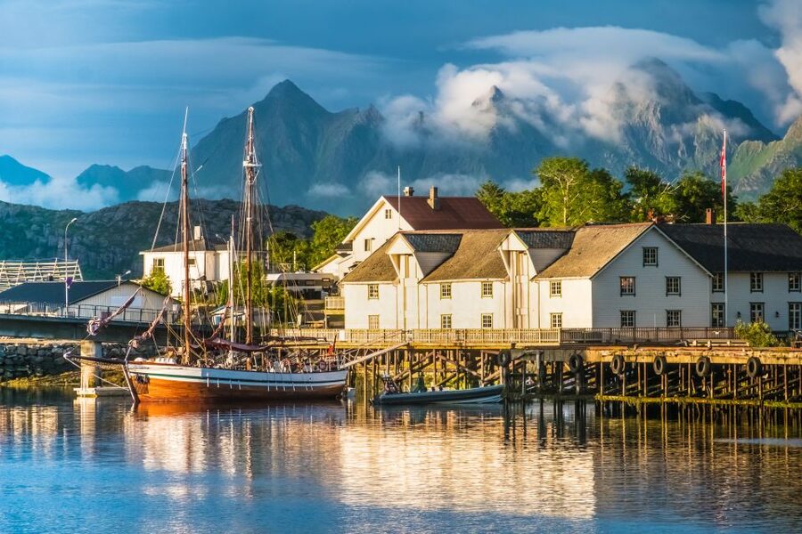 North Lofoten Top Highlights Photo Tour (Haukland) - Henningsvær adds fishing-village character