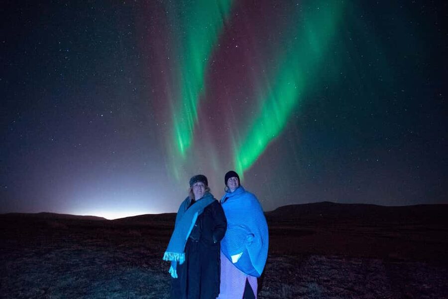 Northern Lights 4x4 Super, Photos, Hot Cocoa, Pastries - Leaving Reykjavik’s city glow behind