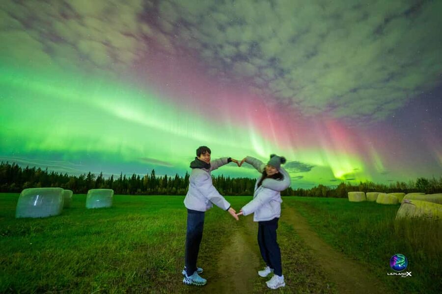 Northern Lights Hunting and Photography Tour - Small Group - Photography help that goes beyond a quick snapshot